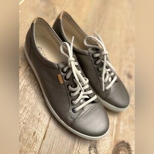 ECCO Comfort 7 Stone Metalic Gray Leather Sneakers 10W NWOT